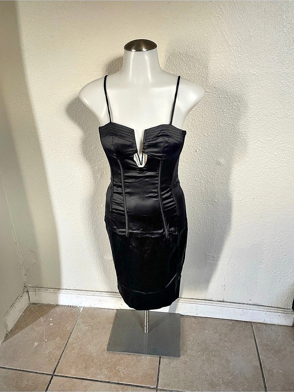 Bardot Bella Corset Dress Corset Midi Dress in Black Size 6 NWT